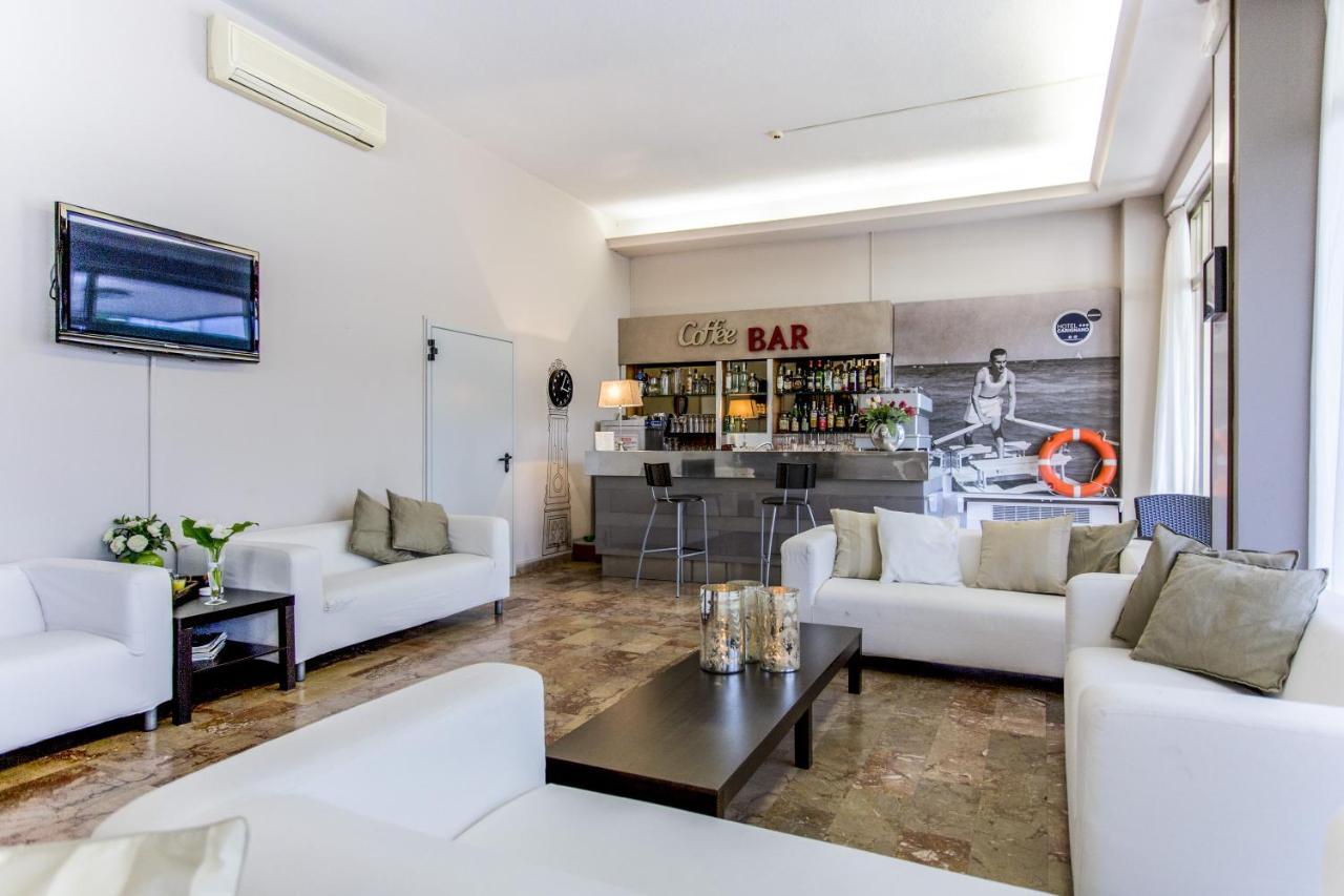 Hotel Carignano Риччоне Экстерьер фото